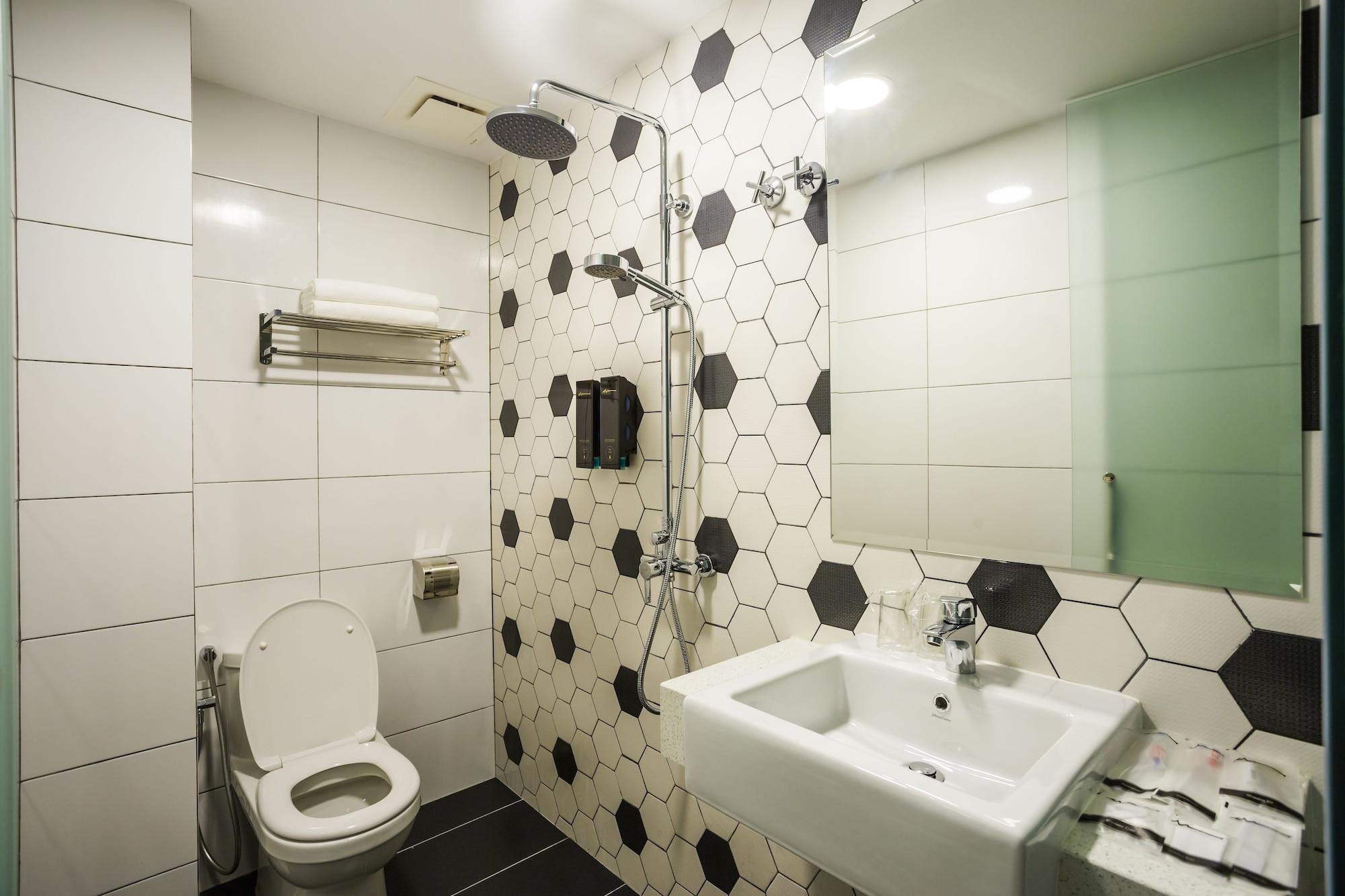 Manhattan Business Hotel Ttdi Куала-Лумпур Экстерьер фото